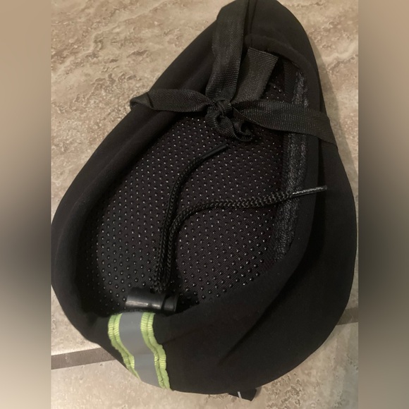 BIKE SEAT COVER-YOSKY LARGE BIKE GEL SEAT COVER NEW VERY COMFORTABLE W/BAG - Picture 6 of 10